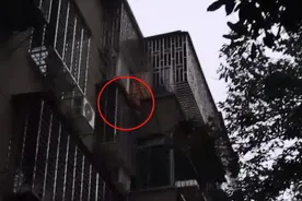 湖南一七旬老奶奶凌晨“梦游”，从4楼开窗翻了出去！图片