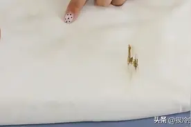 白衣服溅到油渍，不用马上洗，也不会留下一点痕迹，这方法太棒了图片