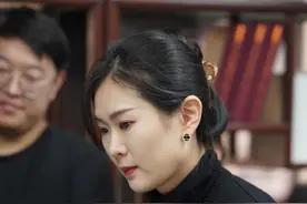 “90后”女孩自学冷门技艺，故事登上热搜：那些修古籍的年轻人后来怎么样了？图片