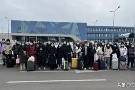 首批撤离乌克兰留学生已登上回国包机：做梦都没想到能那么快回国图片