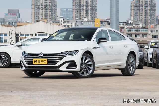 新车 | 售24.99万元起，2023款大众CC到店，比迈腾贵近4万，值吗？