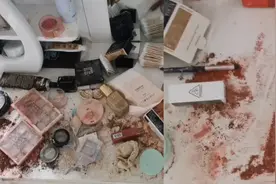 现场惨烈！化妆品被熊孩子全打碎，女孩崩溃大哭，亲戚赔偿1000元，网友热议图片