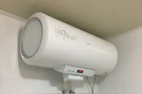 在农村，选择电热水器还是太阳能热水器，很多家庭都选错了图片