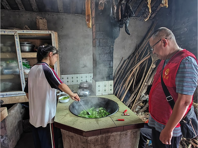 四川省民生研究会新媒体中心-官网