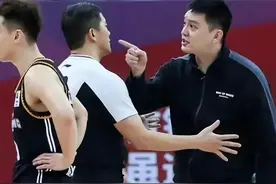 杨鸣被驱逐离场！罚款加禁赛必不可少，乌戈代替执教或取得突破图片