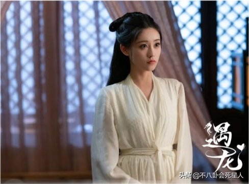 被明星毁掉的6大纸片人：容家美男被拉下神坛，最惨的还是张起灵