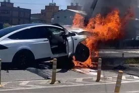 “赛车手”林志颖开特斯拉出车祸，是车的问题，还是人的问题？图片