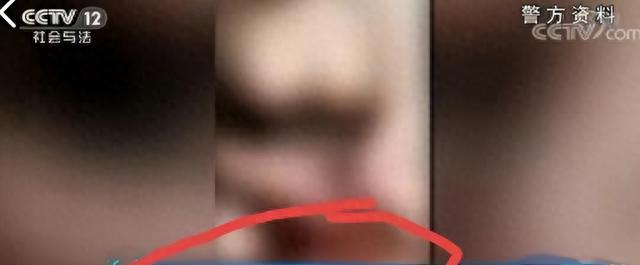 女主播将黄鳝塞入下体只为榜一大哥，连警方都震惊不已！