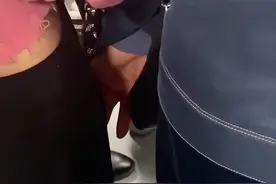 61岁男子在地铁上猥亵女乘客，警方回应：涉案人员已被行政拘留图片