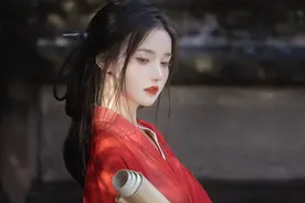 30个夸赞女生漂亮的诗句，聊天必备，男生必学！（收藏）图片