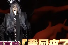 张惠妹被禁7年后回归小巨蛋，有民众下跪抗议，还要继续被禁？图片
