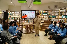 世界读书日“梦回1925” 红色评弹沙龙里打赢经济“淮海战役”图片