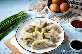 调韭菜馅，饺子馅一煮发黑发蔫，牢记4个诀窍，韭菜翠绿鲜嫩多汁图片