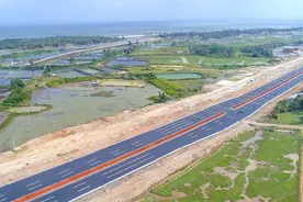 广东揭阳G206国道改建工程，路线全长40.2公里，采用双向六车道图片