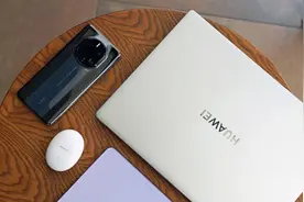 上手全新一代华为MateBook D 14：翻译翻译，什么叫超联接笔记本？图片