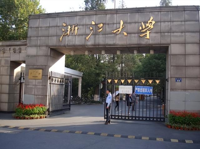 沈冰：曾经的“央视名嘴”，嫁富商后锒铛入狱，如今她后悔过吗？