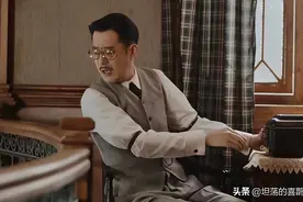 传家：为什么穿衬衫的胳膊上要绑个东西，这是什么？图片