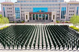 青春向党百年路 奋进喜迎二十大图片