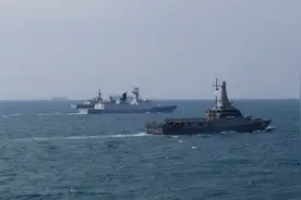 美国叫嚣在台海布雷，解放军扫雷舰亮相中新军演，以实际行动回击图片