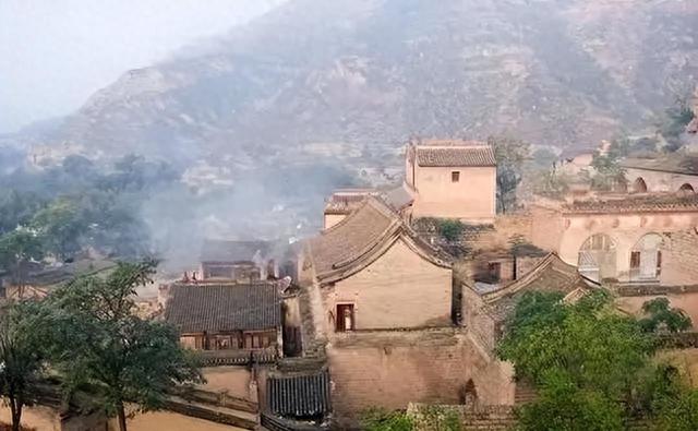 全校88名女教师，被其霸占87人，揭露“淫魔”校长内幕！！