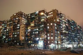起底香港九龙城寨：一座堪比“人间魔窟”的贫民窟图片
