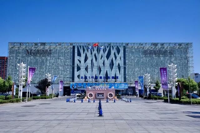 地产哑火，它却爆火！曾被地产“绑架”的万亿市场，靠啥逆袭？