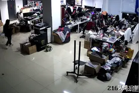 EDG基地被偷家！Xun前女友小虞姬爆料假赛，Tarzan无辜躺枪图片