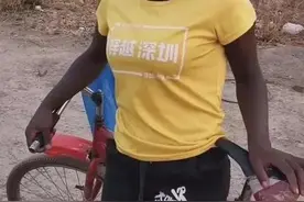 我们随意丢弃的衣服，跨洋来到非洲后还成为了潮牌图片