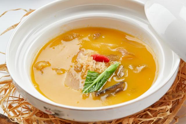 癌症患者吃海鲜应尽量选择鲜活的，避免冷冻的