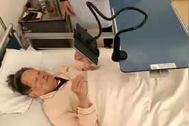 刚过百岁大寿，杨振宁摔倒入院，翁帆陪伴岳母探望，网友：祝平安图片