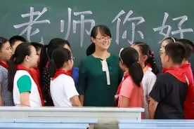 “清一色”的女老师，中小学教师“性别失衡”，问题出在了哪里？图片