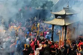 烧香为何一定要三根？每一根分别代表着什么？中国传统文化须知！图片