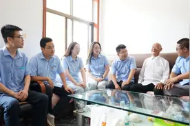 中建一局三公司北京分公司济南神武B9项目开展“听老党员讲党课”图片
