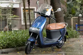 设计美学与强劲性能兼得，九号电动车 E110L体验图片