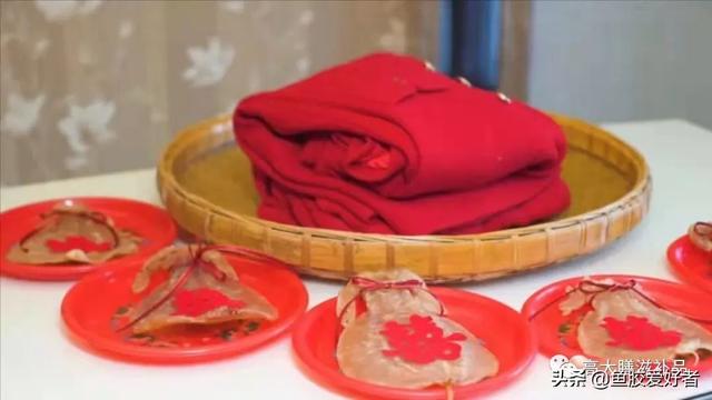 花胶人参海底椰鸡汤 花胶海底椰炖鸡汤
