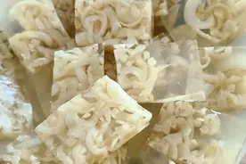 上海姑爷看到东北媳妇家的年夜饭，不敢动筷子，网友：我也不敢吃图片