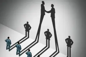 柳传志“身败名裂”，王石“明哲保身”图片