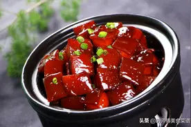 它是猪肉腥味的“克星”，炖肉时放1勺，保证无腥味，肉越炖越烂图片