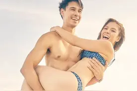 泰国歌坛女王Lydia携全家裸身秀大孕肚：曾一度宣告封肚和结扎图片