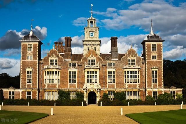 �����˽�Ӣ���ľ�λ�ƶ�