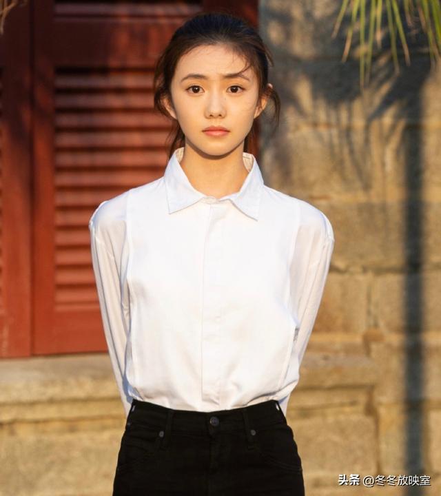 张艺谋“晚节不保”，妻子连夜转移资产出国，圈内早有征兆