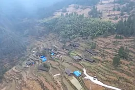 大山里发现一个荒废村庄，40户人家仅4户留守，行将消逝令人惋惜图片