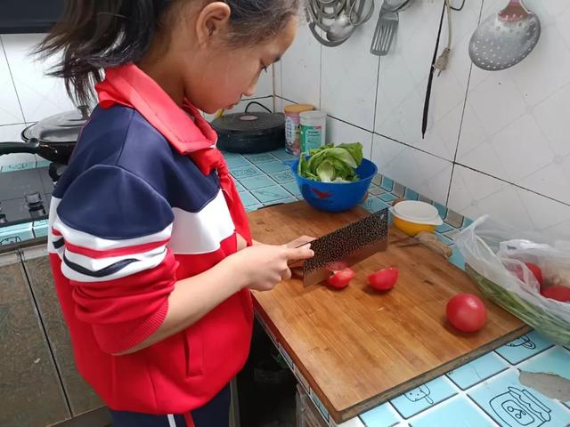 ԱǣһͶСѧȶӿչһͶڡϵлʵ