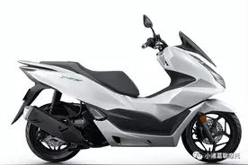 水冷摩托车水箱里加的是水吗？图片