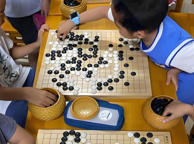 别再被洗脑了！除非家里有矿，不然别让孩子碰这“5个”爱好！