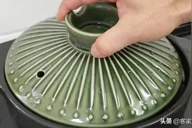 猪肚煲汤？广东人的做法最正宗，一开盖香扑鼻，汤色奶白特别好喝图片