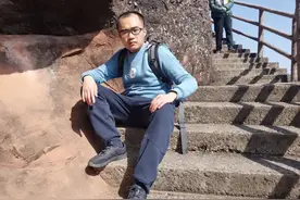 “有个女孩很想嫁给我的自闭症儿子，被我拒绝了……”图片