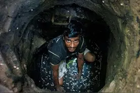 印度的低种姓人活得有多惨？男性掏粪，女性世代为妓受尽羞辱虐待图片