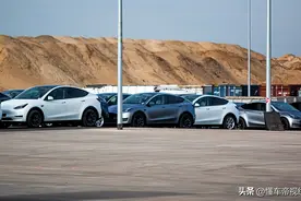 海外 | 特斯拉柏林工厂“水银”车漆Model Y下线，选装价格超2万元图片