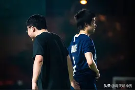 LBL赛事白热化！Uzi拿出本命VN搭配宝蓝，Doinb败北图片
